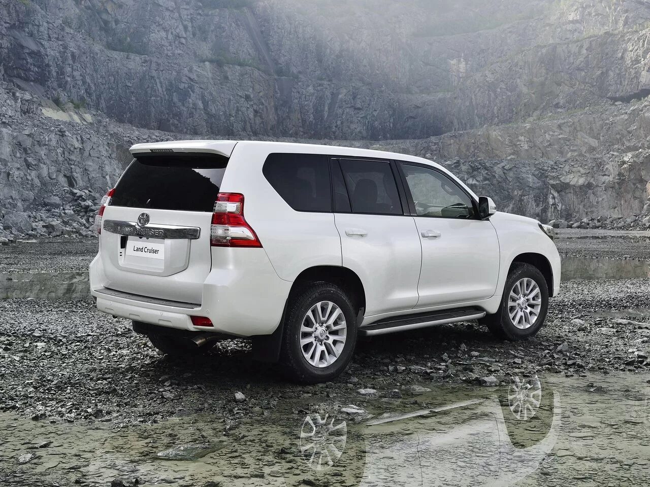 Ленд крузер прадо 2.8 расход. Toyota land cruiser prado 2014 внедорожник. 5/150 land cruiser prado. тойота ленд крузер прадо 150 кузов. белый land cruiser prado sport 2013-2017.