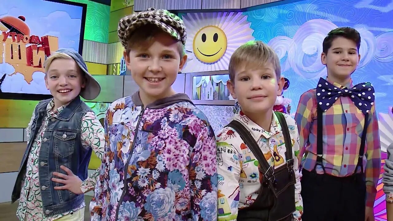 Ново новый год песня волшебники двора. Ново новый год песня волшебники двора. Волшебники двора. Новогодняя песенка волшебники двора. Волшебники двора новогодняя.