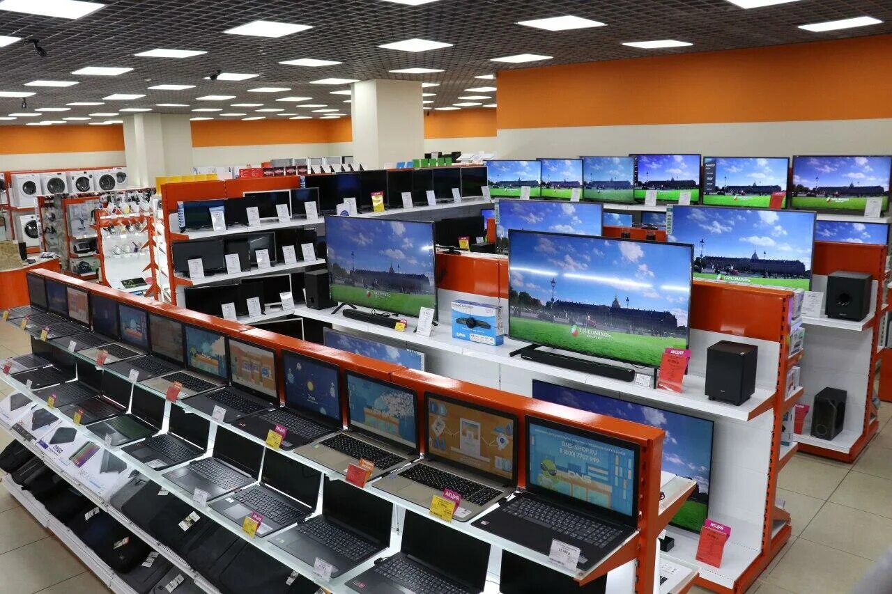 магазин электроники. эльдорадо на меркулова липецк. днс. эльдорадо магазин внутри. днс липецк.