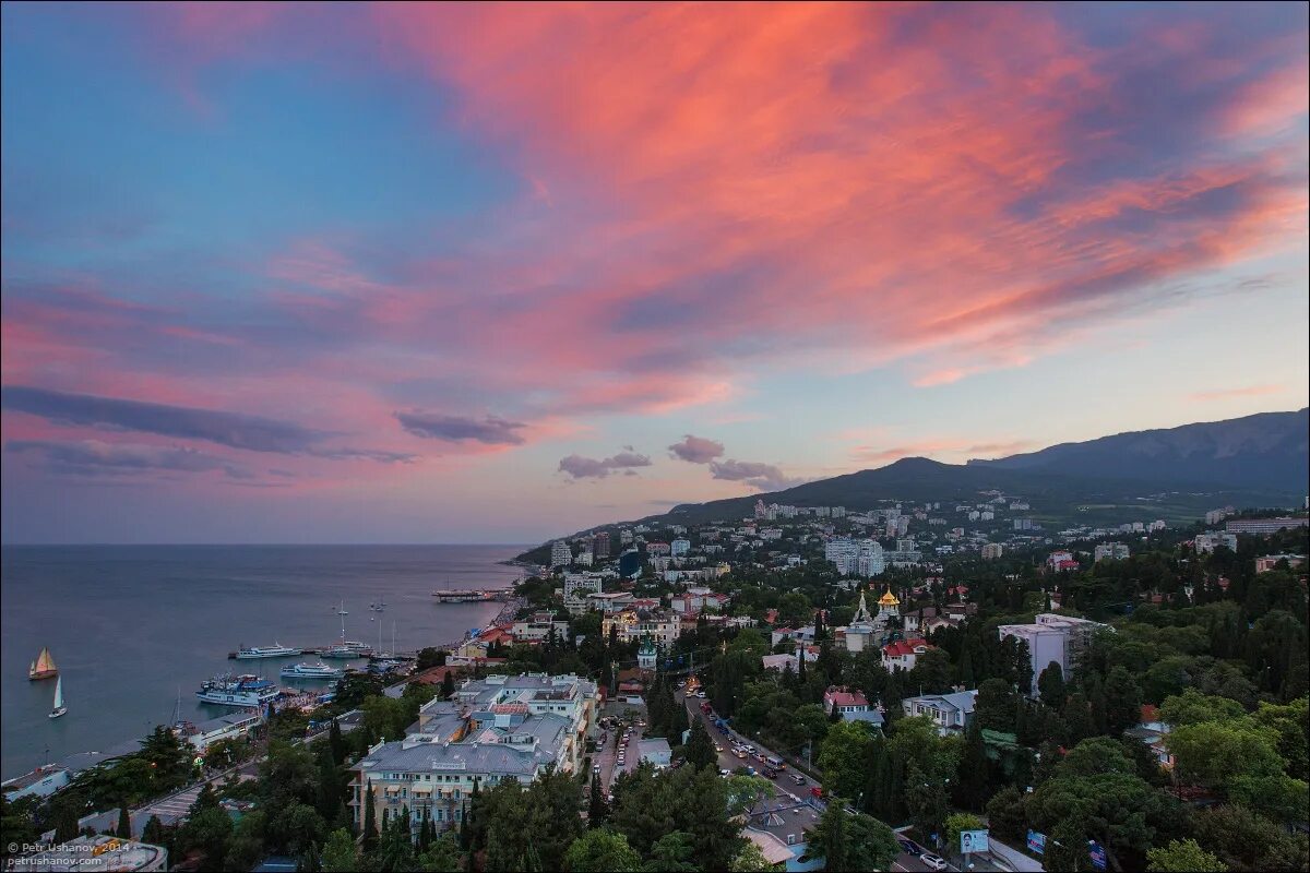 Крым 2026. Ялта город в Крыму. Виды Крыма Ялта. Ялта виды города. Город Ялта черное море.