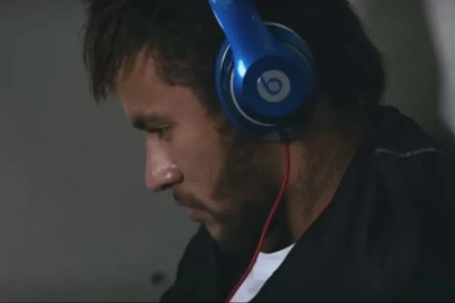 Beats реклама. Beats Neymar. Неймар в наушниках Beats. Знаменитости в наушниках. Beats by Dr Dre реклама.