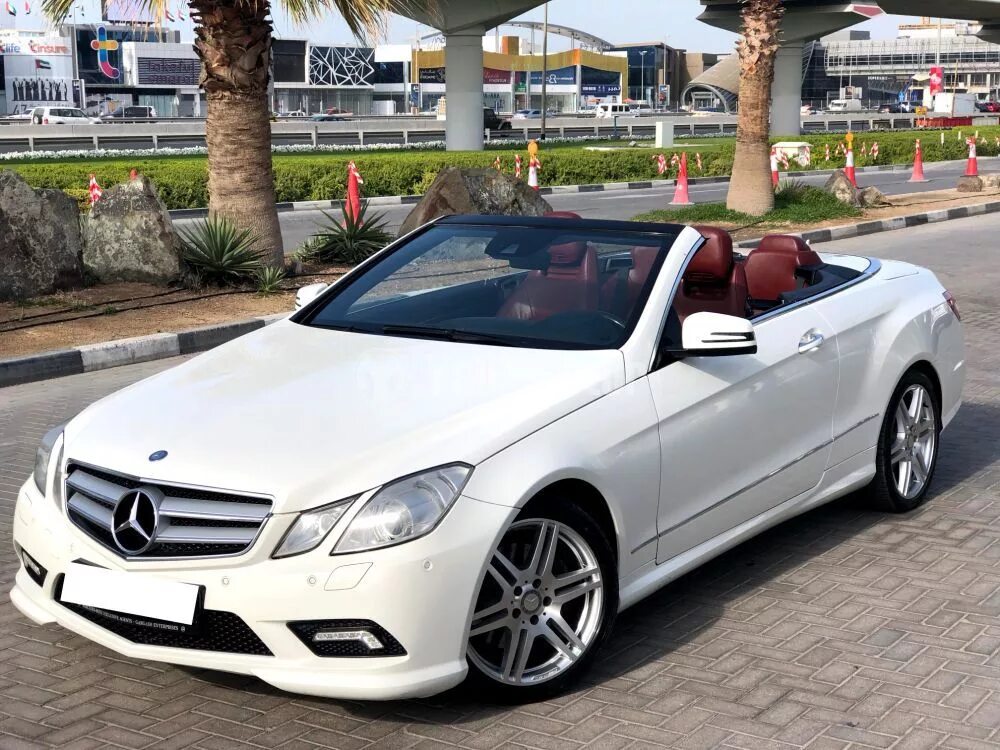 Купить мерседес кабриолет. Mercedes-Benz c200 Cabrio. Мерседес е200 кабриолет. Мерседес с 180 кабриолет. Мерседес c200 кабриолет.