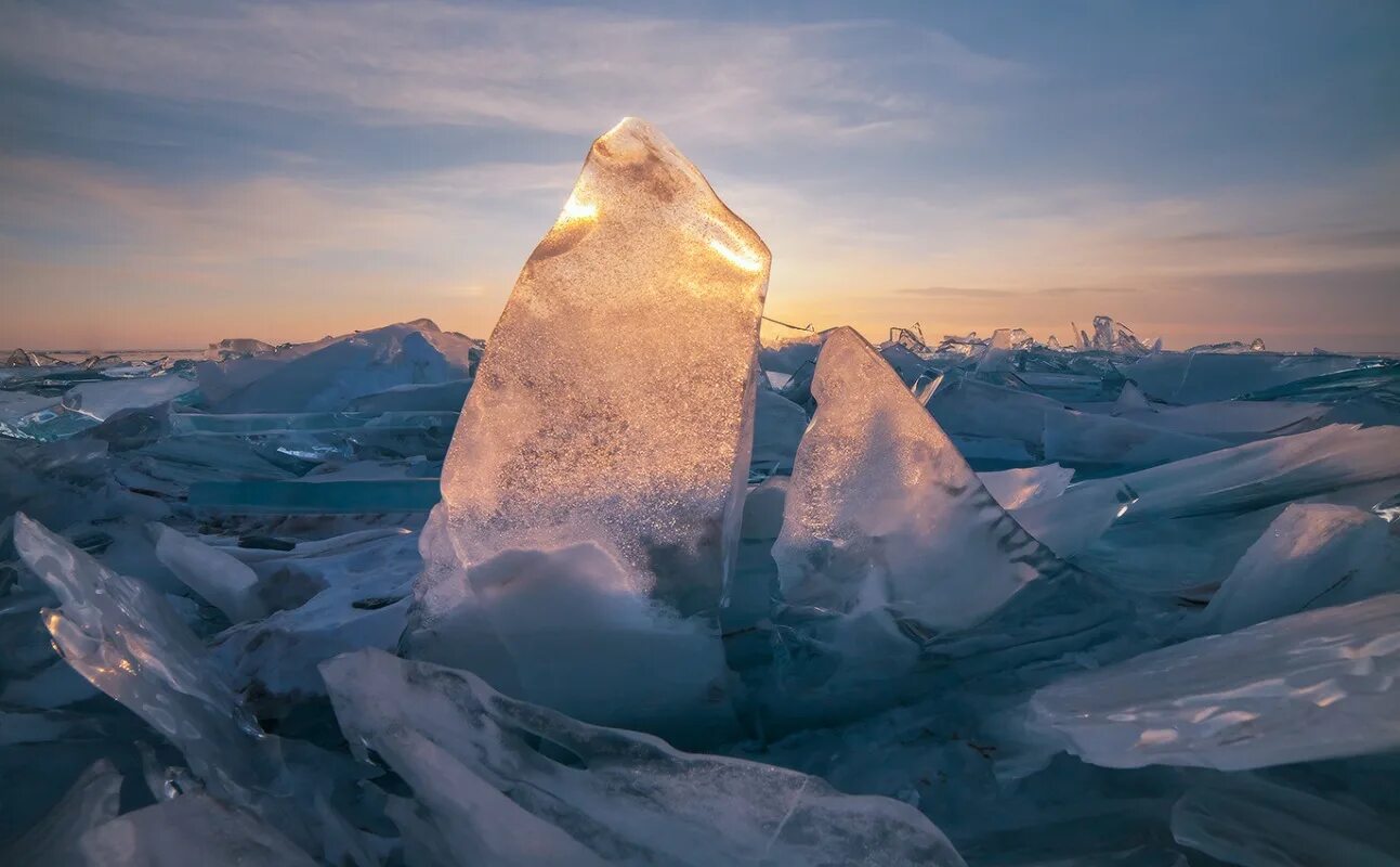 ледяная глыба 5. байкал сопки льда. торосы в арктике. ледоход нарьян-мар. льдина в торосах стоящая ребром 5 букв.
