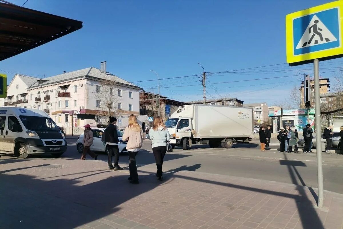 Остановка Советская Улан Удэ. Остановка Акбэс Улан-Удэ. Пешеходный переход. Остановка. Улан удэ остановка