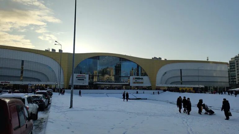 Тц жемчужная плаза санкт-петербург метро. Жемчужная плаза метро. Тц жемчужная плаза парковка. Жемчужина плаза тц санкт-петербург. Жемчужная плаза санкт-петербург петергофское шоссе 51.