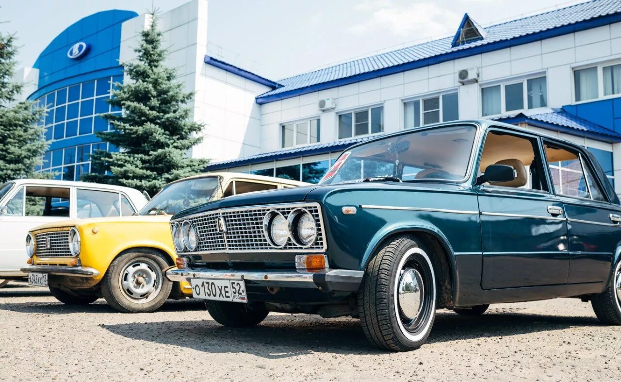 Ваз 50 лет. Ваз 21011 1974. Ваз 50 лет. Автоваз 2101. Ваз-21011 жигули-1300.