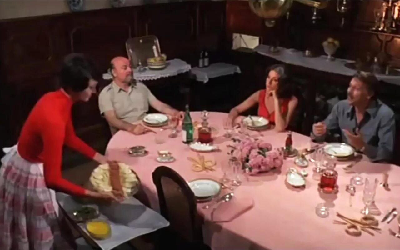 Хитрая племянница la nipote 1974. La nipote 1974. Племянница фильм 1974. Племянница / la nipote (1974). Франческа муцио.