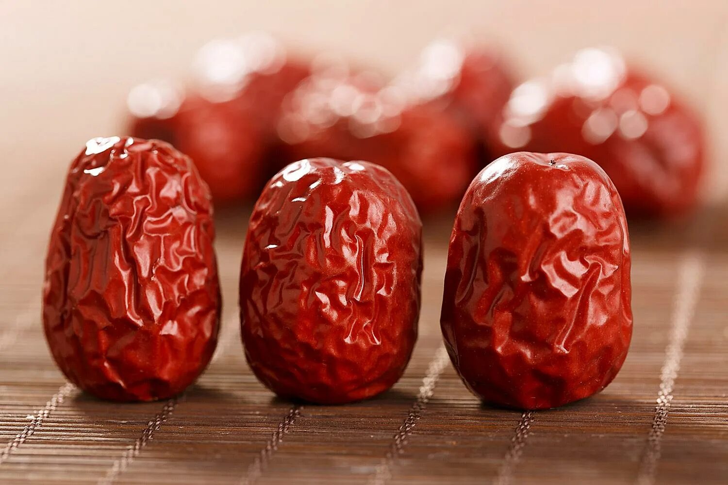 Red dates. Китайский красный камень. Красный мармеладный цвет. Red Jujube. Красные яйца в Китае.