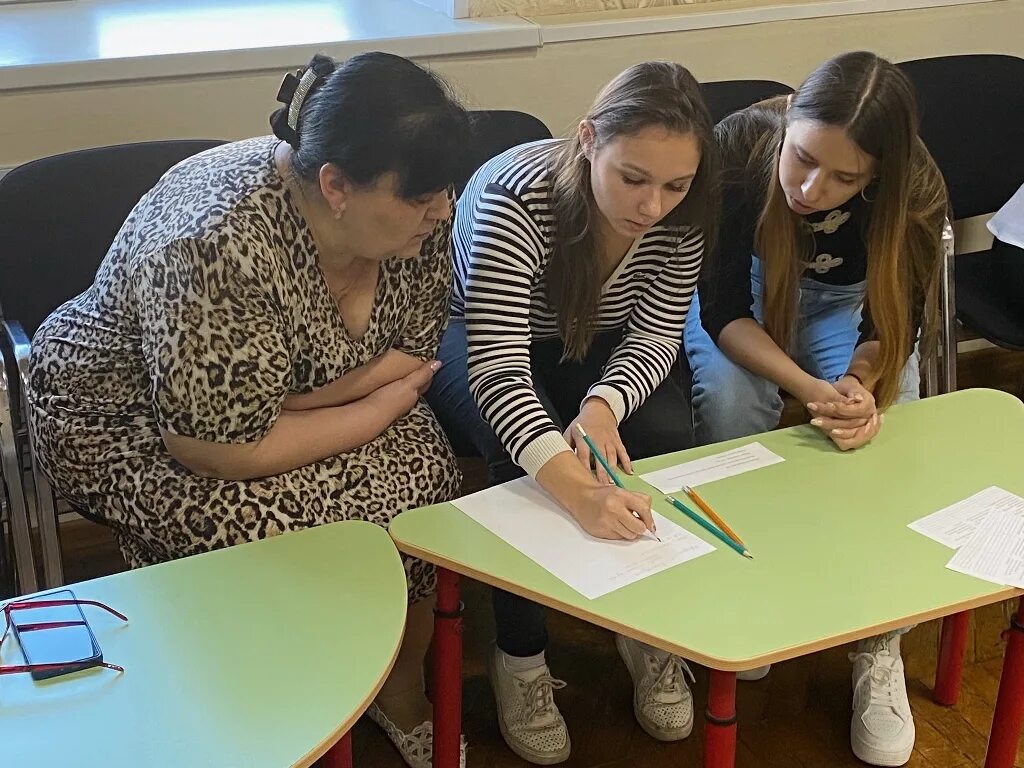 квест технология это в педагогике. презентация квест игра. младший воспитатель в детский сад. квест технологии для дошкольников. квест технологии в образовании.