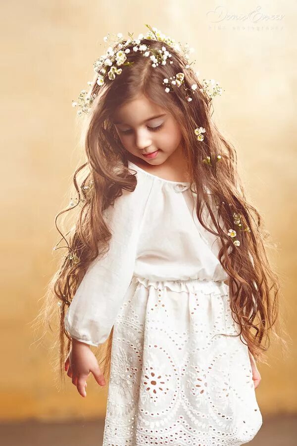 Красивые малыши девочки. Кучерявая девочка. Красивые детки. Pretty baby girls. Детский портрет фотография.