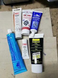 Смазка для поршня цилиндра