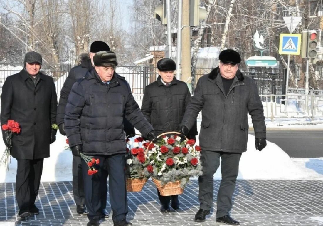 Памятник героям блокадного Ленинграда в Пензе. Герои митинг. Памятник блокады в Пензе адреса. Герои блокады Ленинграда.