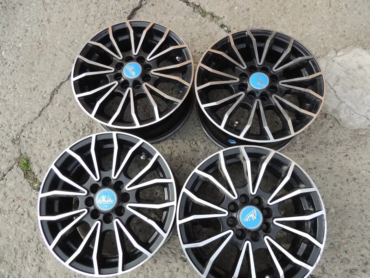 Литые диски slik r14. Японские диски на приору 14 радиус. Диски r14 приора аттика. Колесный диск magnetto wheels 15002 6x15/4x100 d60. Диски тойота р14.