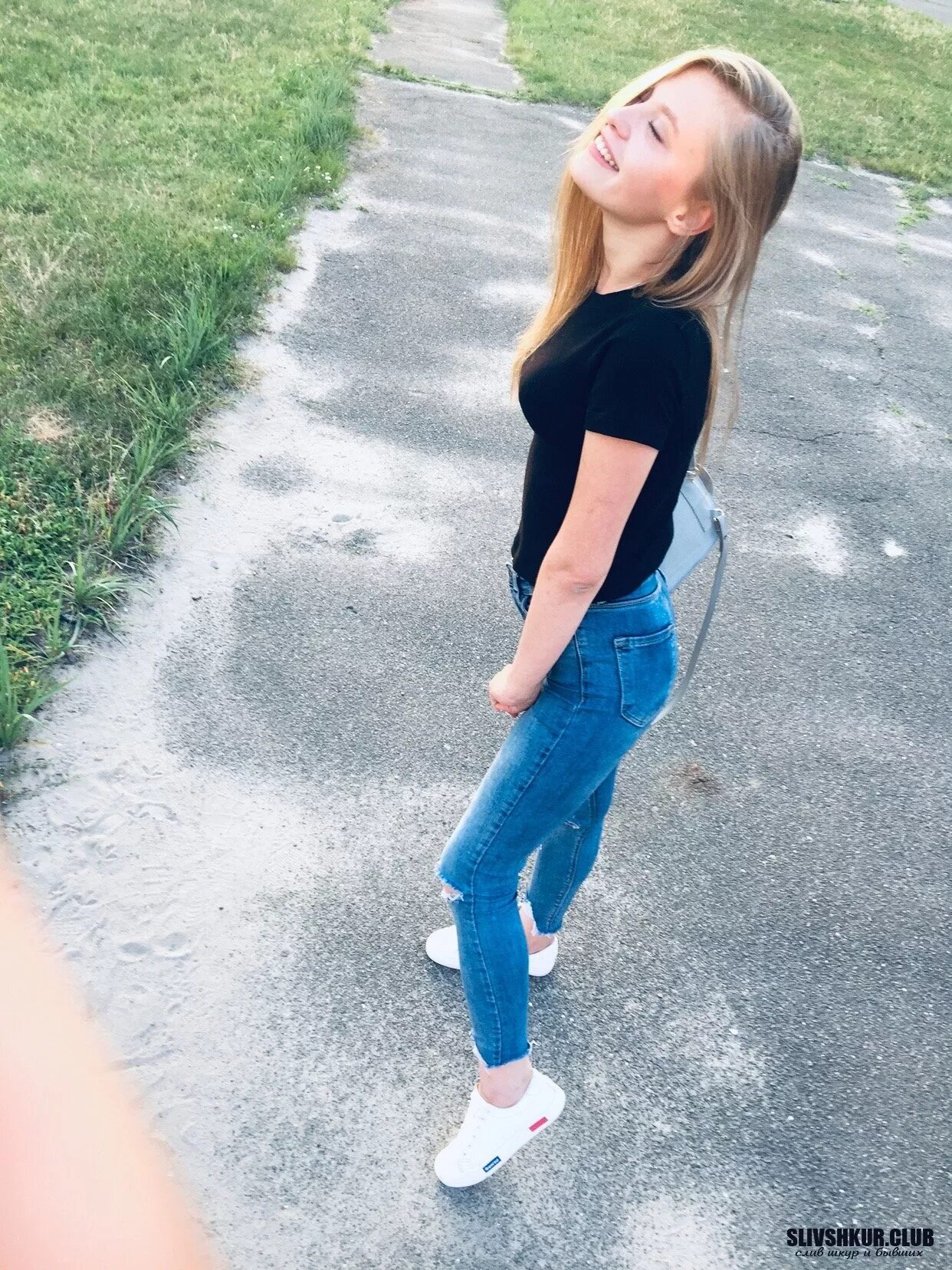 Telegram 12. 12 летка телеграмм. 13-летняя ученица. 12 летка телеграмм. 12 летка телеграмм.