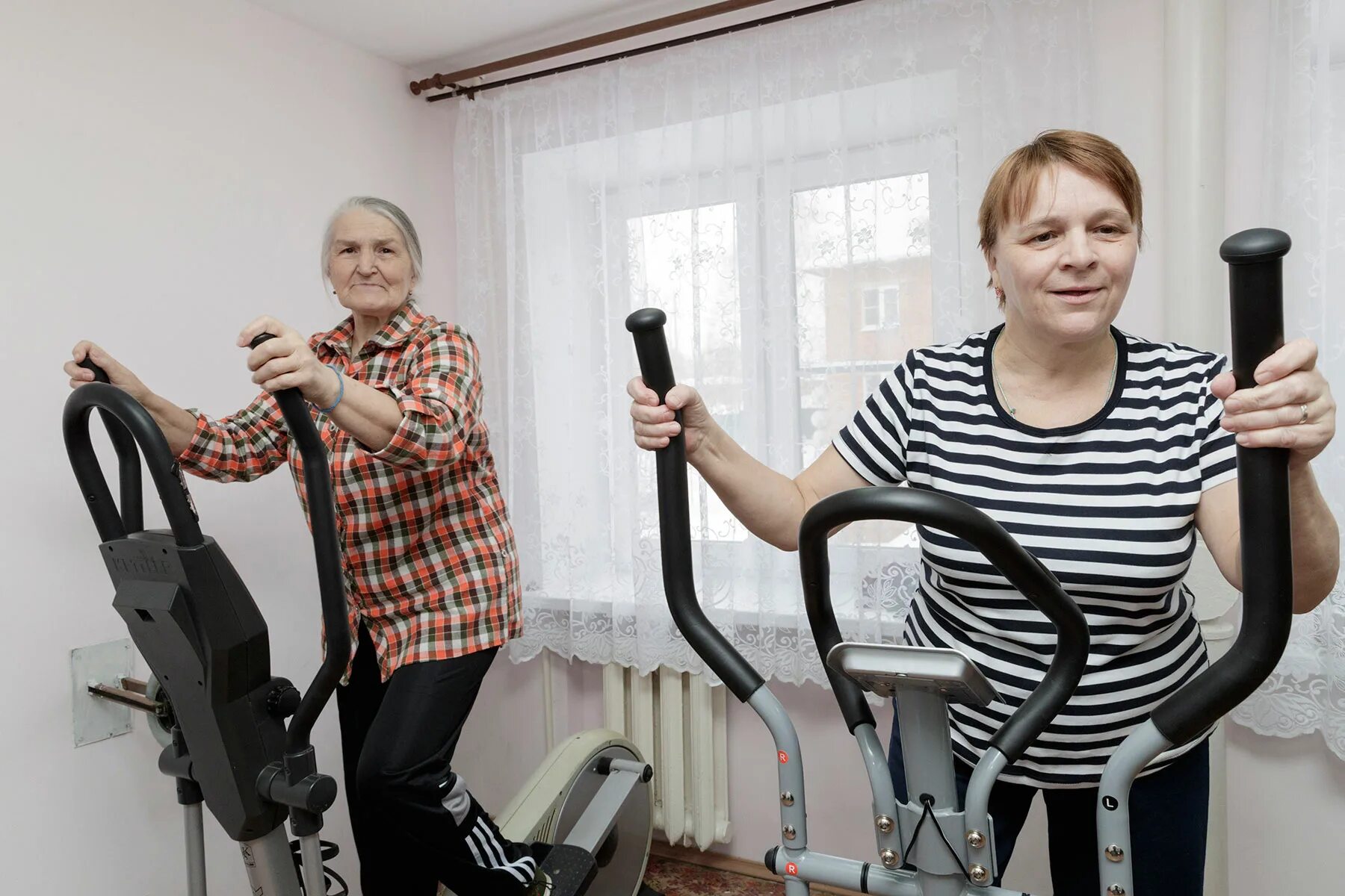 Работа в сочи для пенсионеров с проживанием. Профилакторий сочи. Работа вахтой. Разнорабочие с проживанием. Первомайский дом престарелых.