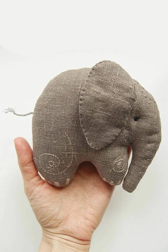 Тряпичная игрушка Слоник. Уши слона. Человек с ушами слона. Мягкая игрушка Слоник своими руками. Уши слоника