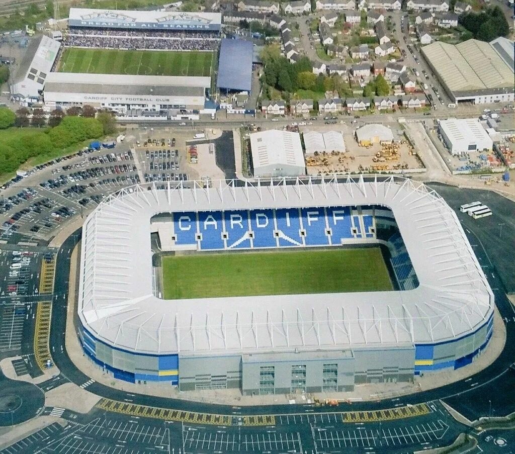 City stadium. Кардифф Сити стадион. Стадион Кардифф Сити Кардифф. Ниниан парк Кардифф. ФК Брайтон стадион.