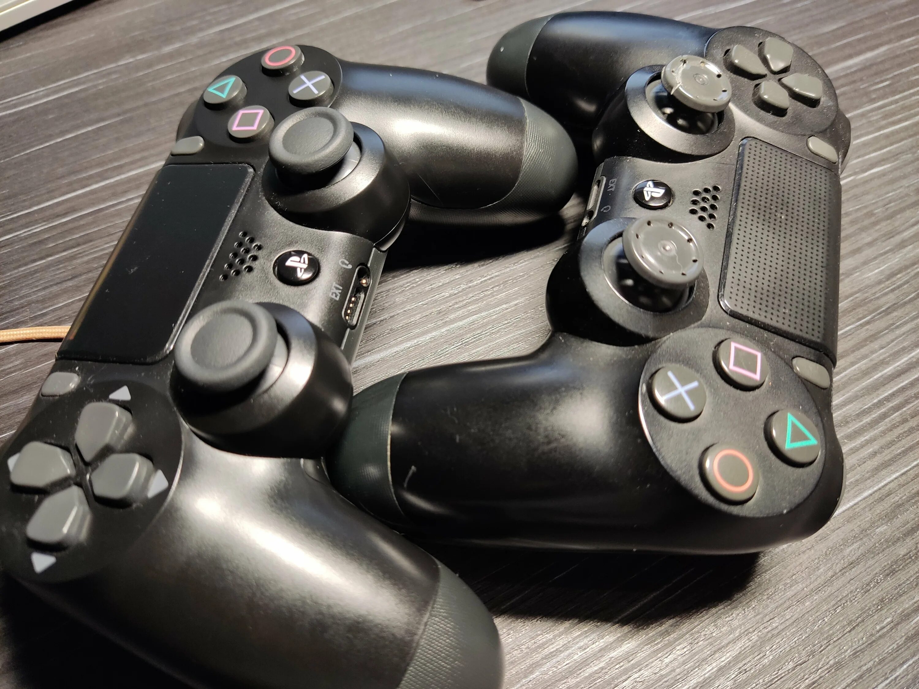 как отличить оригинальный геймпад ps4. от чего разряжаются джойстики ps 4. Dualshock ps1 оригинал подделка. как отличить оригинальный геймпад ps4. как отличить оригинальный геймпад ps4.