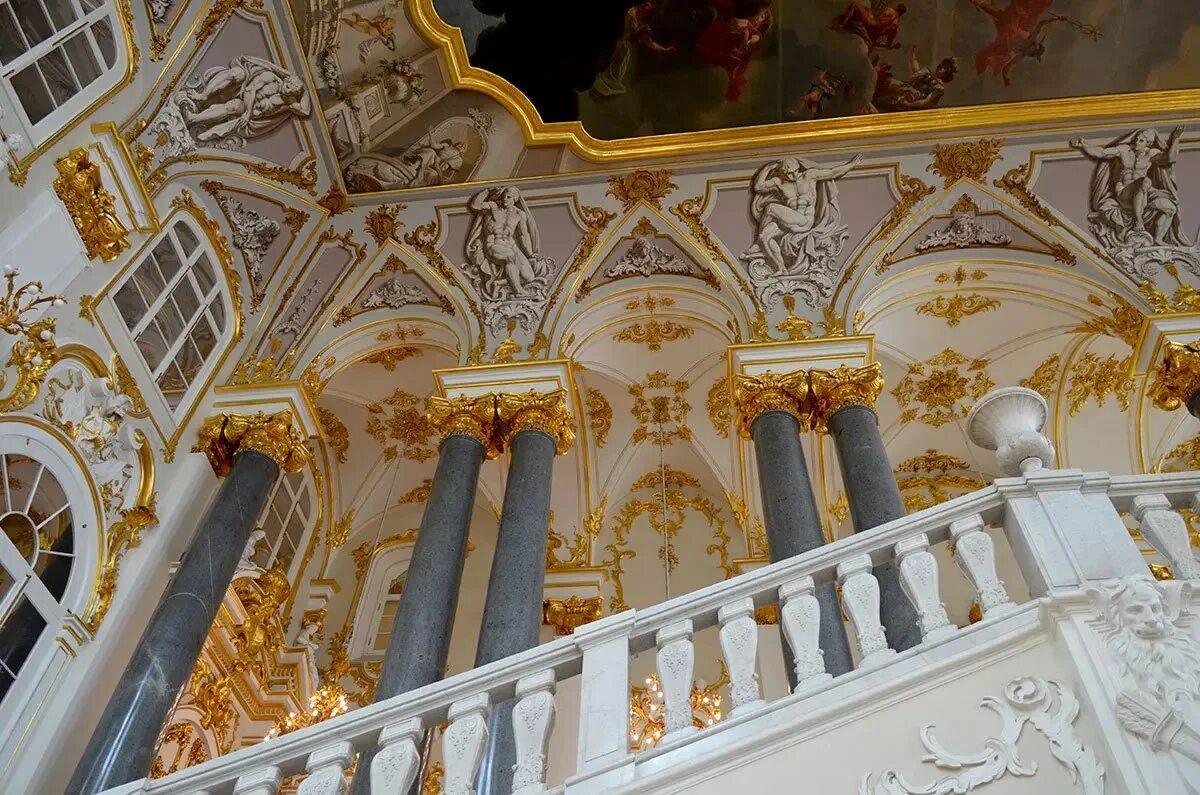 эрмитаж ротонда зимнего дворца. иорданская лестница эрмитажа. церковная лестница в эрмитаже где находится. церковная лестница в эрмитаже где находится. растрелли.