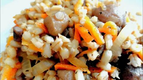 Перловка с морковью и луком