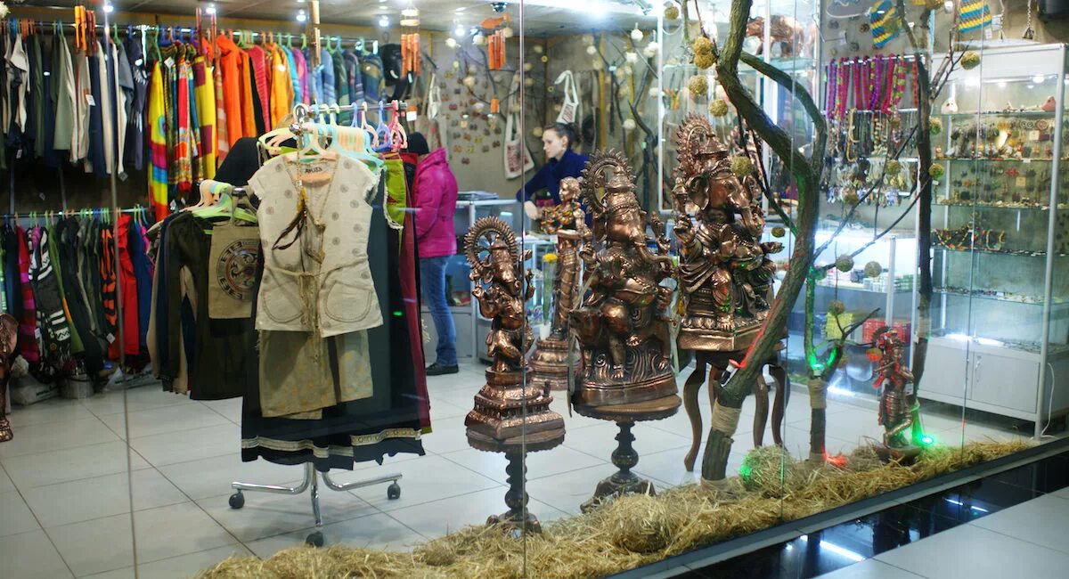 Магазин этнической одежды. Дети света одежда. Магазин этнической одежды. Этно магазин. Магазин необычной одежды в москве.