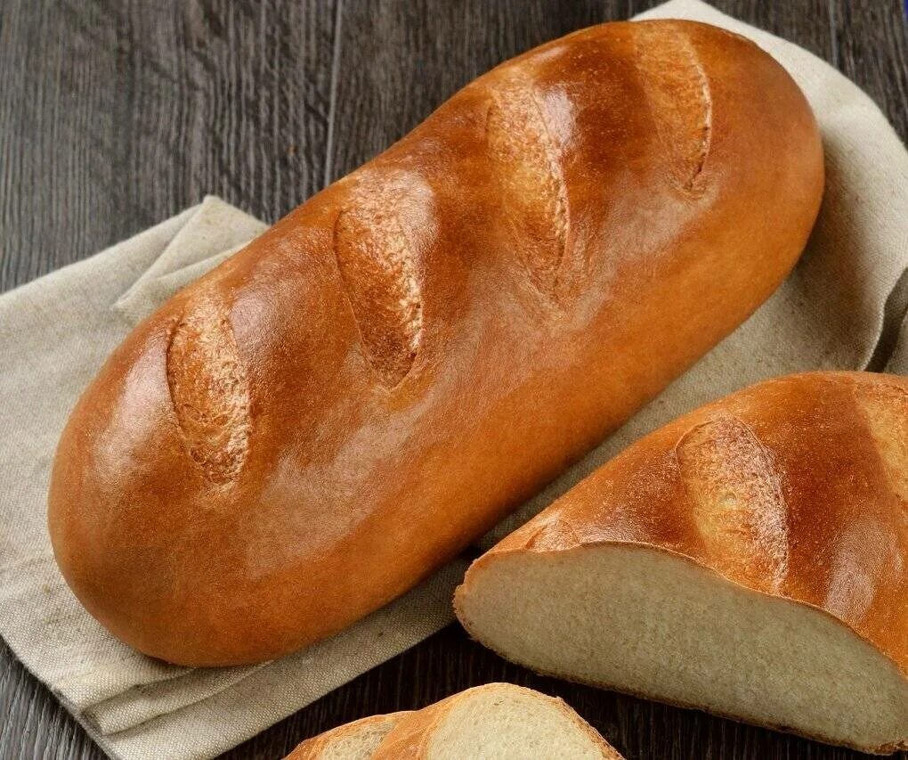 Пшеничный хлеб. Хлеб молочный батон. Хлеб батоном испечь. Домашний батон в духовке. Хлеб батоном испечь.