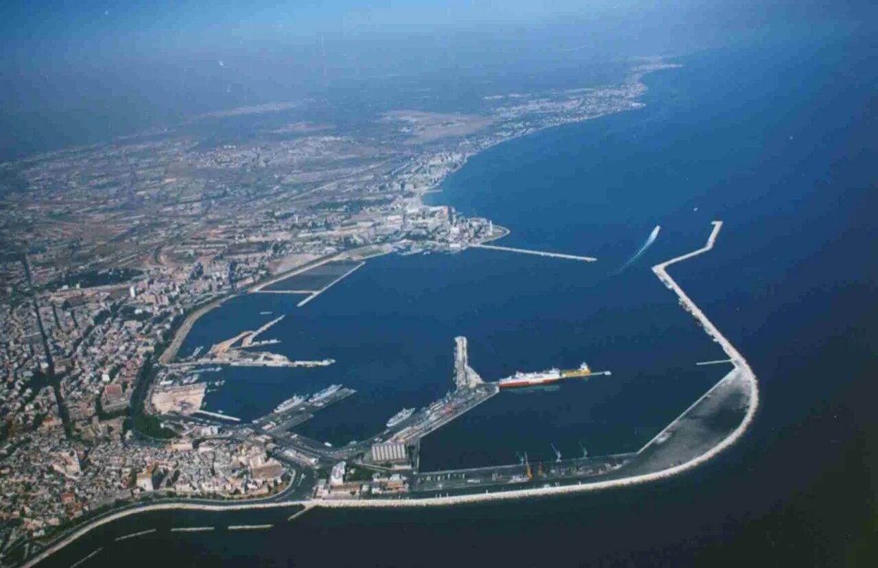 Бари Италия. Порт Бари. Порт Таранто Италия. Bari Italy Port. Бари аи