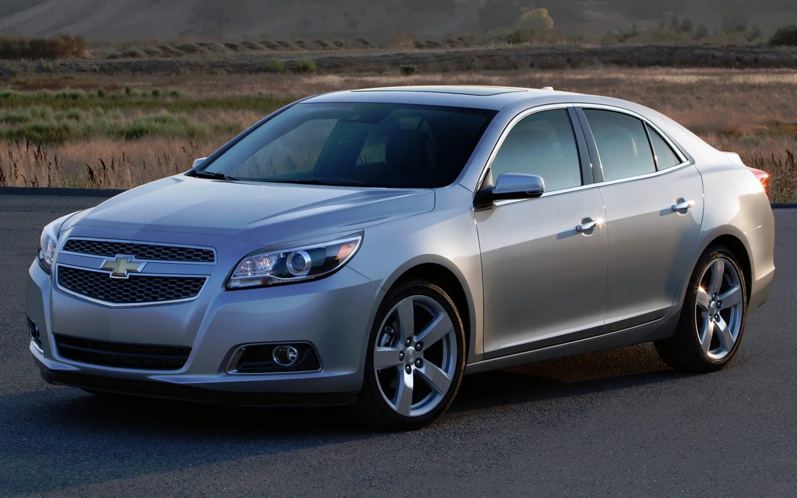 Шевроле машина страна. Chevrolet Malibu 2012. Chevrolet Malibu 1. Chevrolet Malibu 2014. Chevrolet Malibu LTZ 2011.