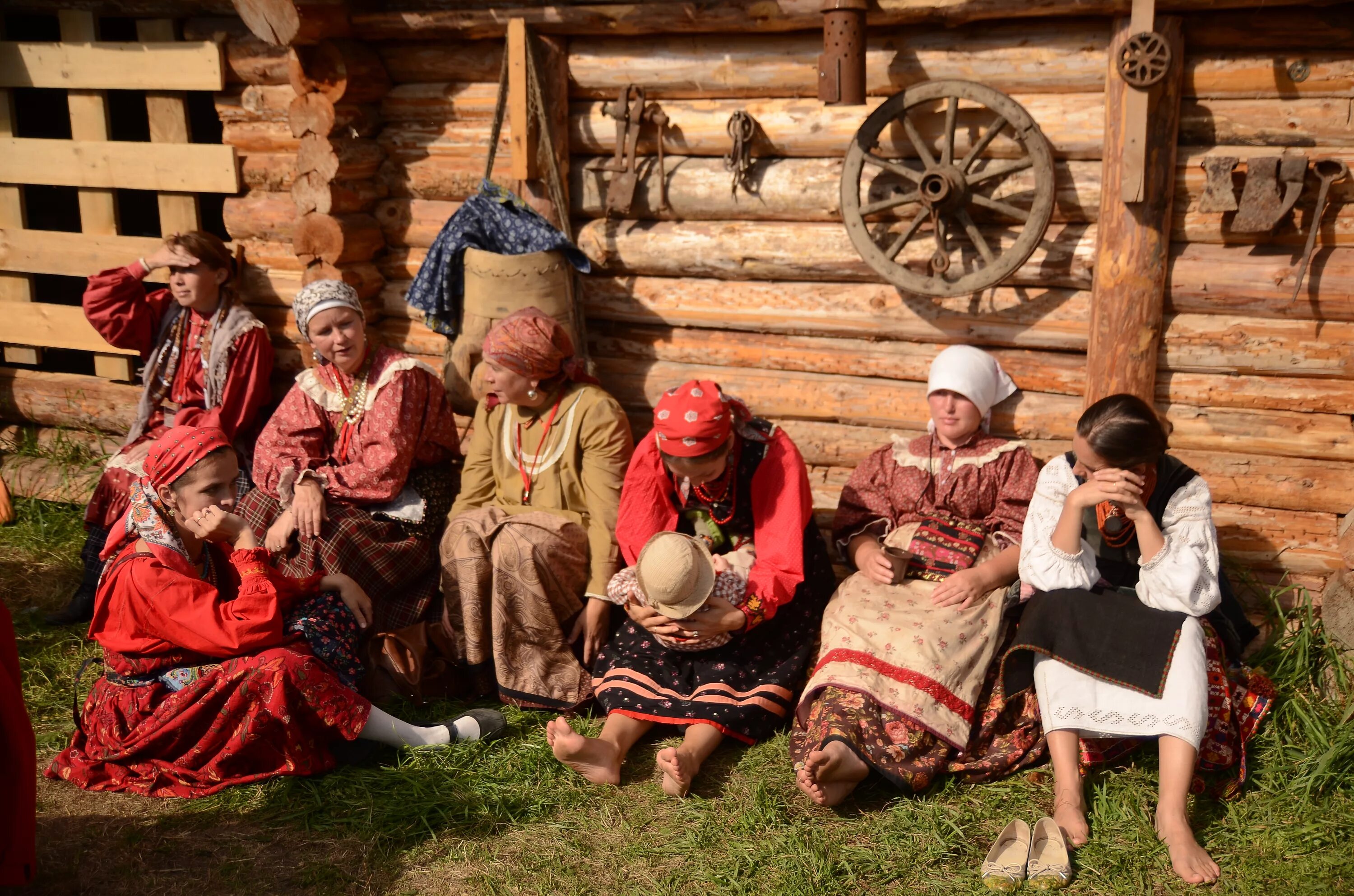 Собираемся на неделю в деревню. Фольклорные посиделки. Вечерние посиделки в деревне. Деревенские посиделки. Посиделки в деревне.