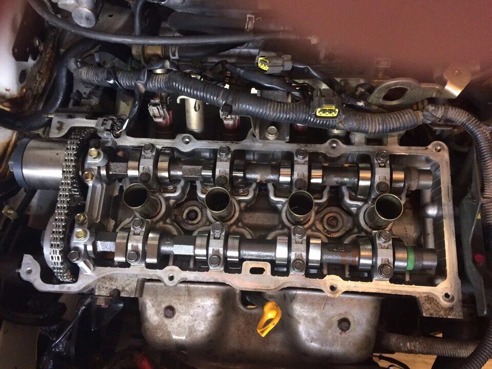 Резинка гбц ваз 2108. Масляные каналы гбц ваз 2114. Шпильки гбц распредвала 2108. Направляющие распредвала 2108. Стучит гбц.