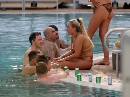 4. Ellie and her pals chatted to other holiday makers as they cooled off in...