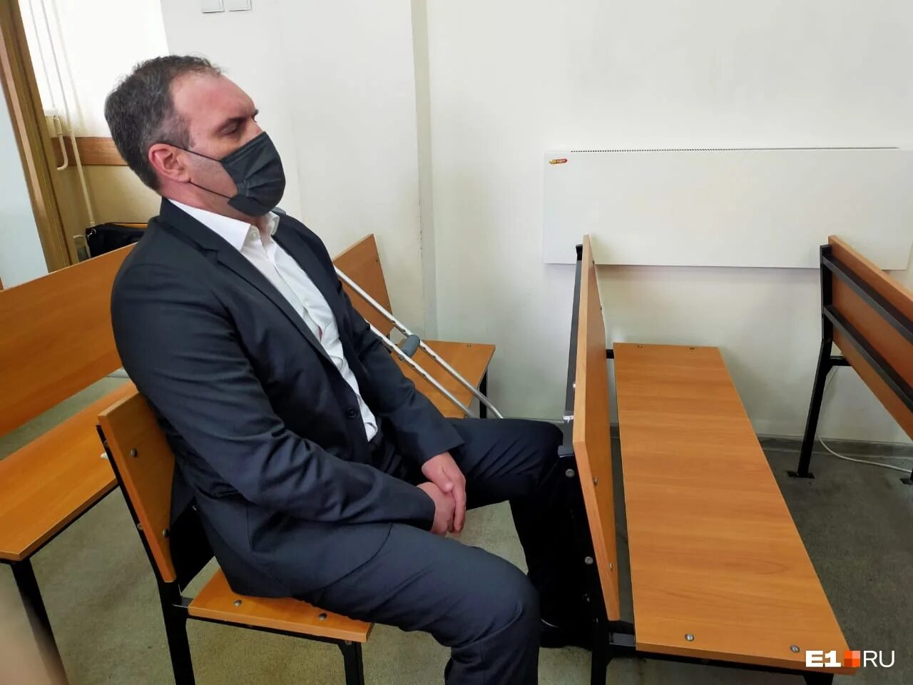 Кривобоков новокузнецк предприниматель. Адвокаты екб. Человек за решеткой. Судимые бизнесмены. Артем великородов ярославль.