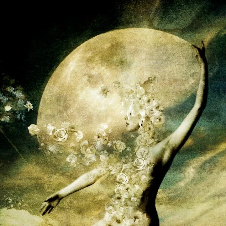 Женщина Луна. Лунный образ. Эзотерический сюрреализм. Солнце сюрреализм.