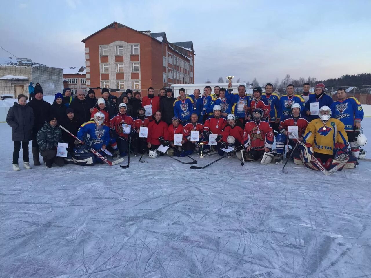 Морки йошкар ола. Морко мланде моркинская земля. Типичные морки. Барахолка морки. Барахолка морки.