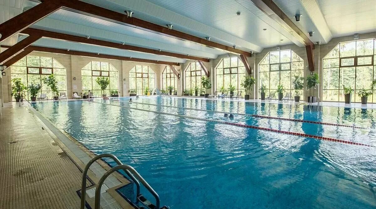Гелиопарк звенигород парк отель. Парк отель звенигород. Парк отель солнечный солнечногорск. Отель царьград в подмосковье с бассейном. Отель солнечный в солнечногорске.