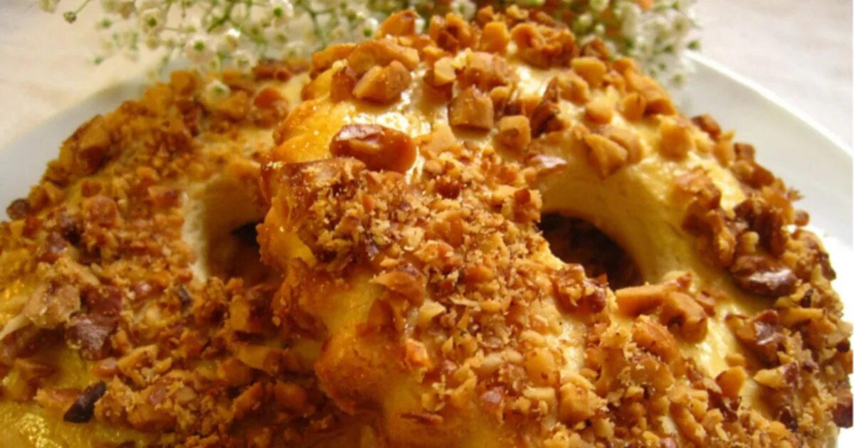 Песочные кольца с арахисом. Песочное колечко с арахисом. Пирожное песочное кольцо. Песочные кольца с арахисом. Кольцо песочное с орехами рецепт по госту.