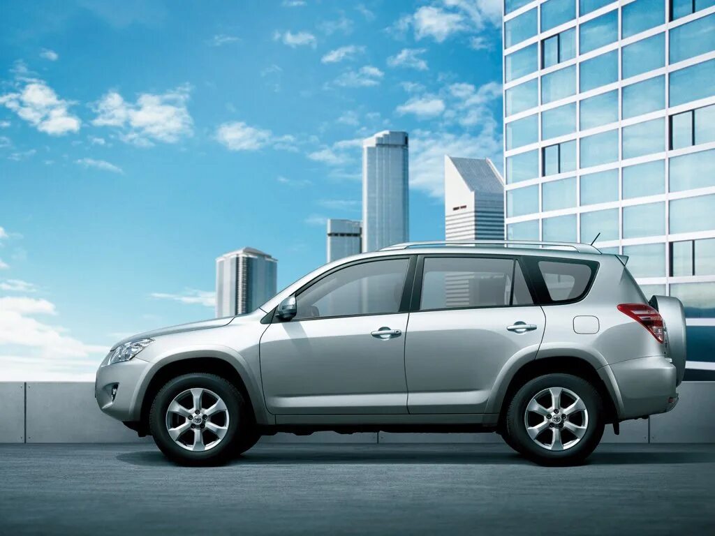 Toyota rav4 3 поколение. Toyota rav4 4 поколение. Toyota rav4 2013. Машина Тойота рав 4.