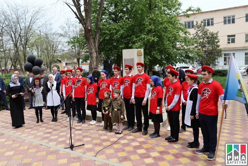 Буйнакск. Буйнакск школа. Митинг Буйнакске 2015. 2 Школа Буйнакск.