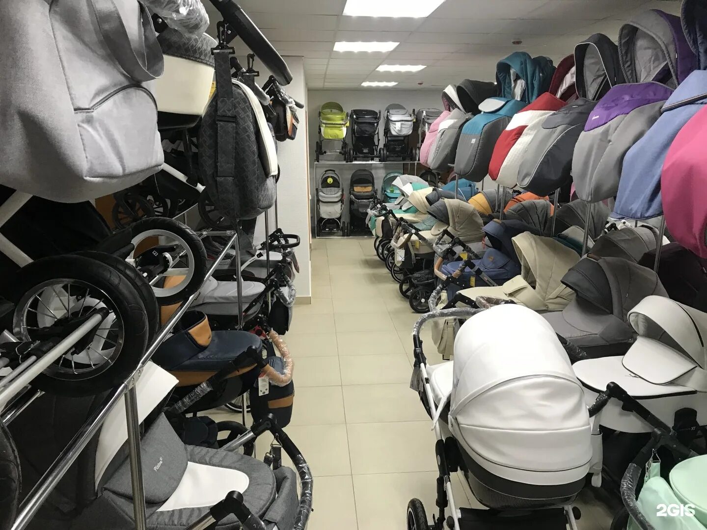 компасик гипермаркет детских колясок и автокресел. детский магазин колясок. магазин колясок. магазин детских колясок в спб. компасик гипермаркет детских колясок и автокресел.