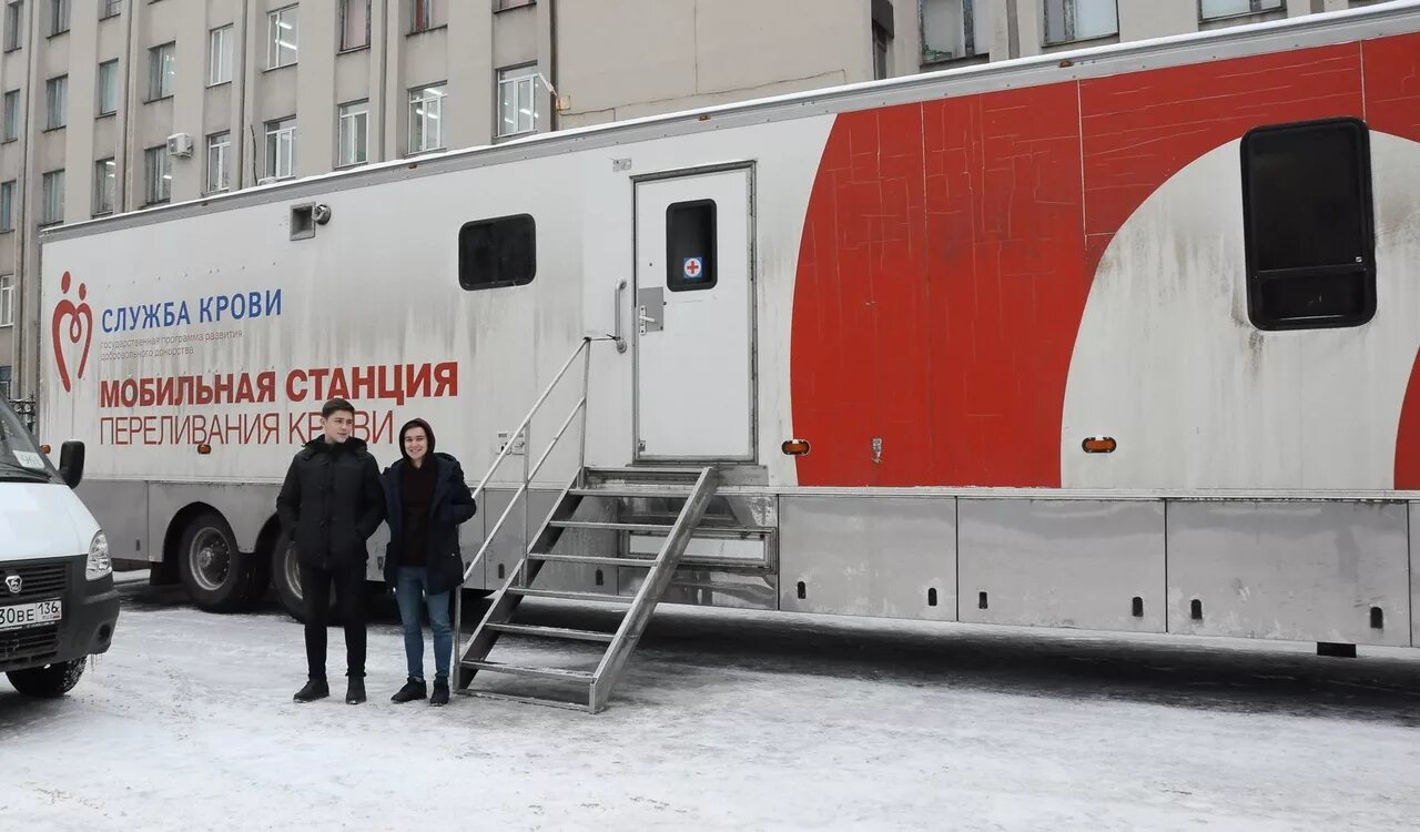 Донор крови воронеж. Служба крови Воронеж. День донора Богучар Воронежская область. Служба крови Воронеж транспортная видео.