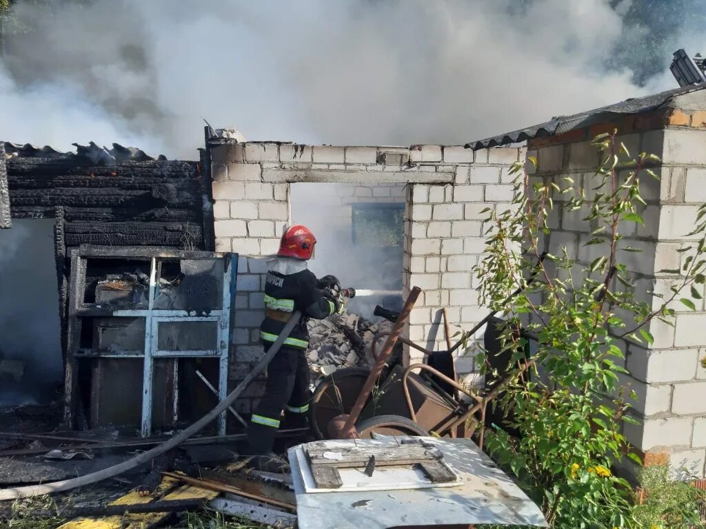 Пожар в Залесье Чечерского района Гомельской области. Сводка МЧС за неделю. Сводка мчс россии