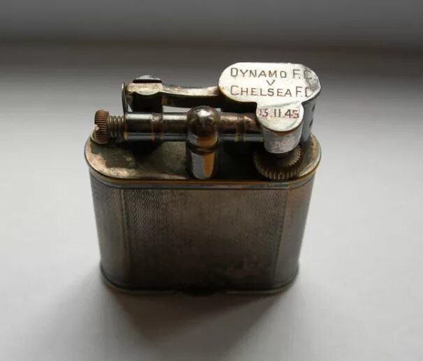 Австрийская бензиновая зажигалка времен 2 мировой. Зажигалки вов ссср. Зажигалка вальтер керосиновая. Зажигалка imco 1940. Зажигалки imco вторая мировая.