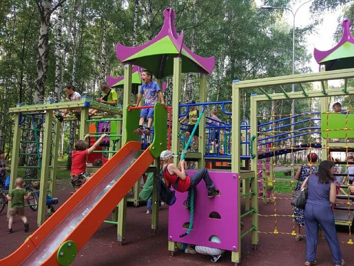 Детская площадка железногорск красноярский. Детская новый городок. Детский городок посёлок новосафоновский. Детская площадка изумрудный город санкт-петербург. Детская площадка петрозаводск.