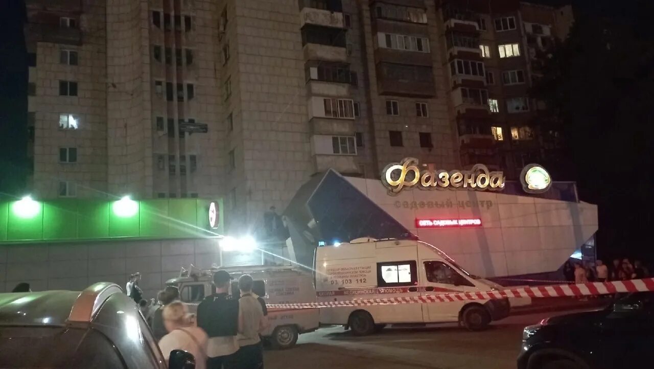 Липецк девочка упала. Ребёнок упал с 5 этажа липецк. Георгий автомобили липецк. Девушка упала с высоты липецк. Липецк девочка спрыгнула.