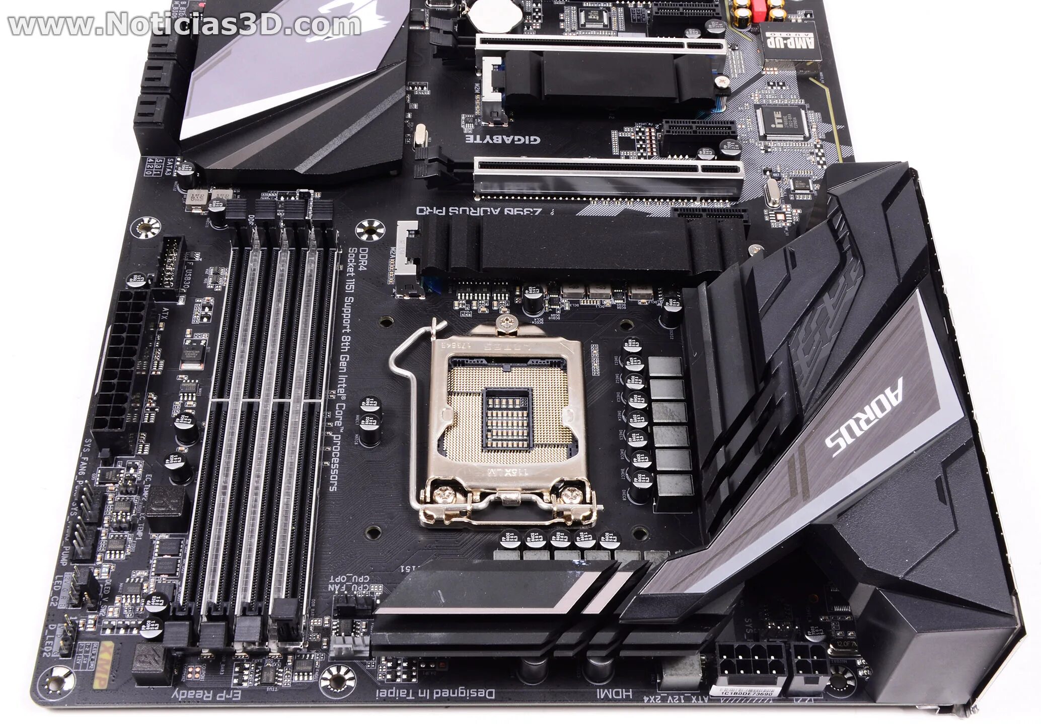 Плата gigabyte lga 1700. Gigabyte z390 AORUS Pro. Z390 AORUS Pro. AORUS z390. Материнская плата гигабайт z 590m.