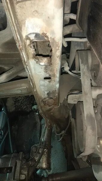 Как снять переднюю балку приора Пярэдняя папярочка падвескі зняцце і ўстаноўка (ВАЗ-2112 "LADA" 1999-2007 / Ша