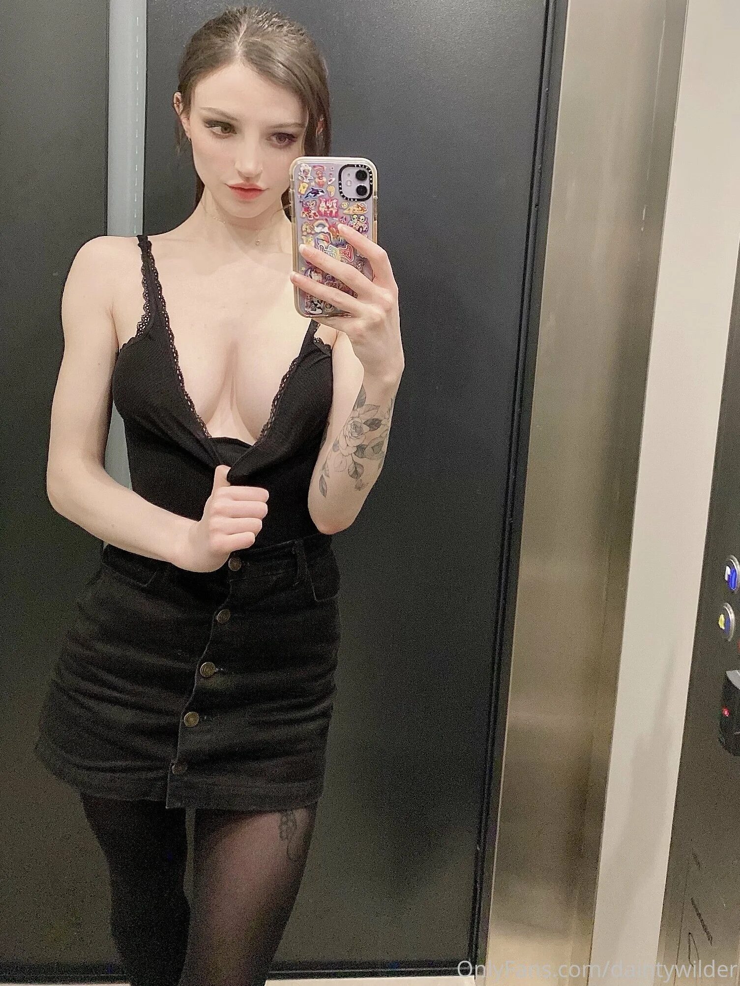 Слив dainty. Daintywilder девушка. Dainty wilder слив. Dainty wilder. Даинти уайлдер девушка.