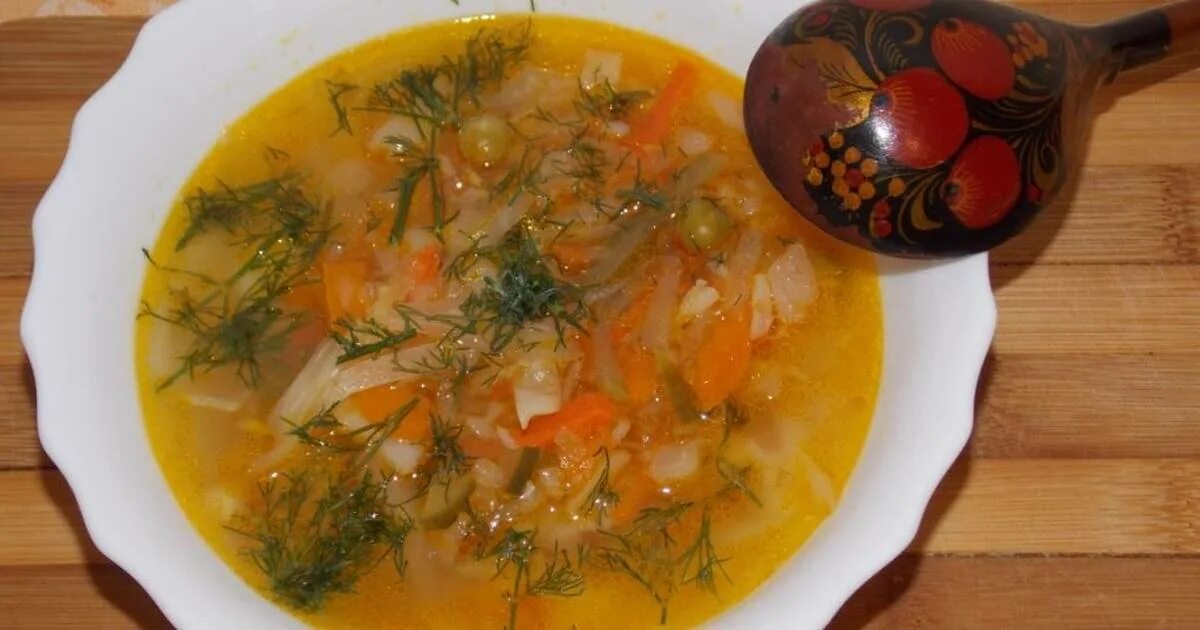 щи с курицей. щи с курицей болгарским перцем и помидорами. суп с капустой и болгарским перцем. щи без томатной пасты. щи с томатом рецепт.