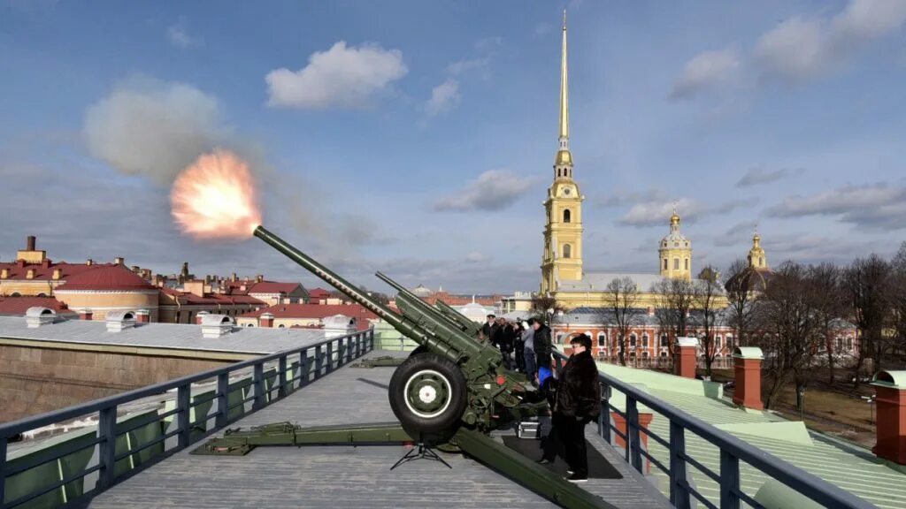 Выстрел пушки в петропавловской крепости время. Пушки петропавловской крепости в санкт-петербурге. пушки с нарышкина бастиона петропавловской крепости. нарышкин бастион петропавловской крепости пушка. пушка в петропавловской крепости в питере.