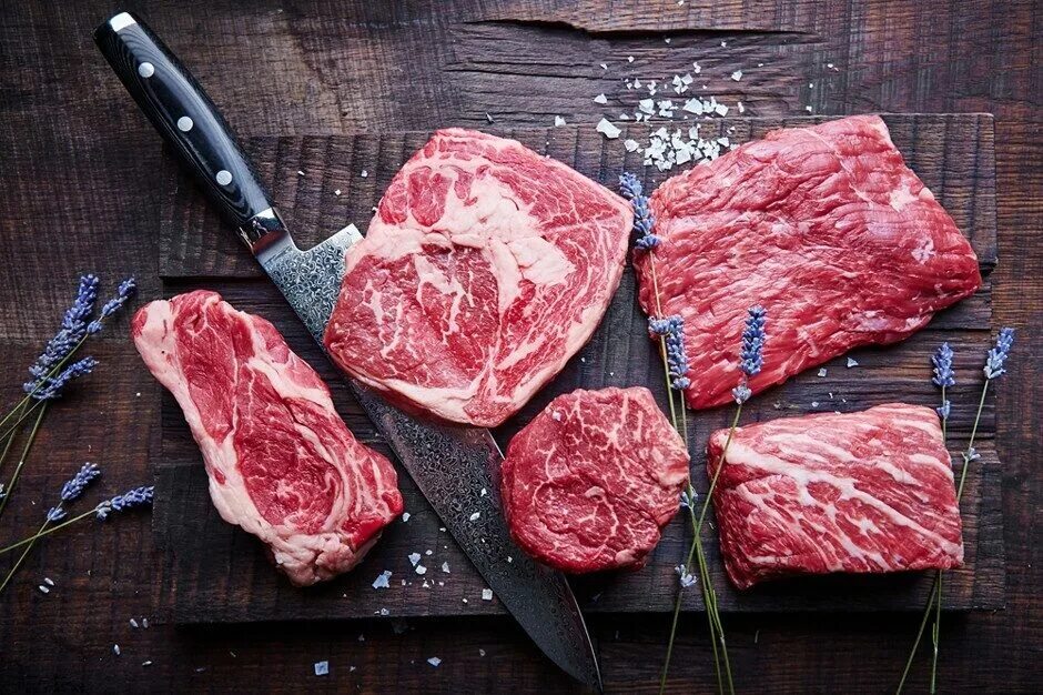 Мясо говядина. Кусок сырого мяса. Мясо антрекот говядина. Красивый кусок мяса. Мясо говядина.